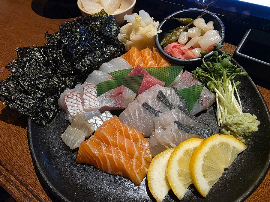[Travel] 사라지는 친구를 따라 배를 탔다: 부산에서 대마도 앞바다까지 하룻밤 - 20260807_234225.jpg