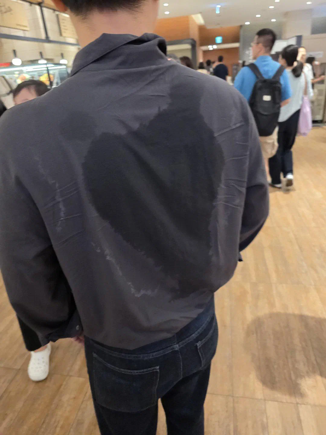 백화점 통로